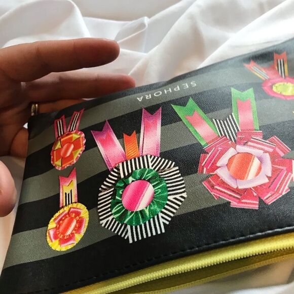 Sephora Makeup Bag Travel Black Yellow Zip Striped Bows NEW - Picture 4 of 5